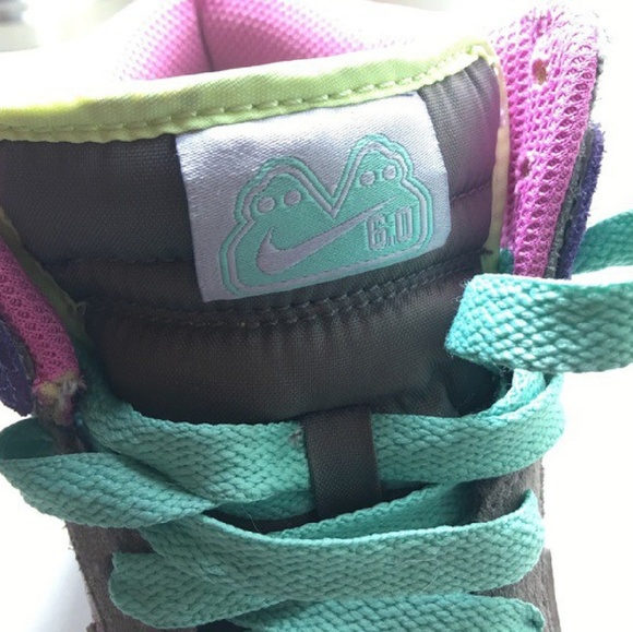 Nike - Picture 3 of 3